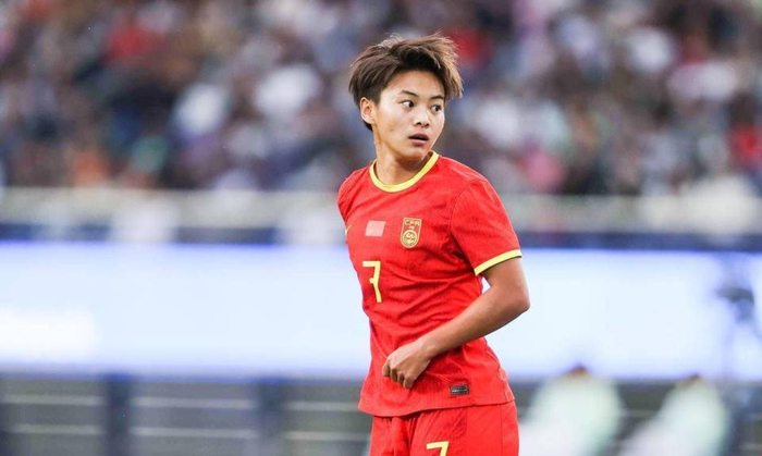 中国女足迎战澳大利亚，历史战绩悬殊，王霜缺