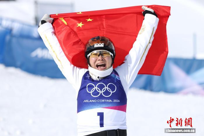 徐梦桃36岁成功卫冕米兰冬奥会自由式滑雪女子空
