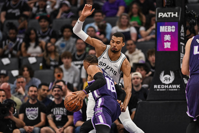 马刺21战19胜文班亚马提前布局季后赛