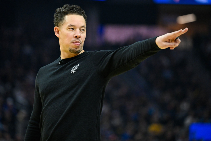 马刺21战19胜文班亚马提前布局季后赛