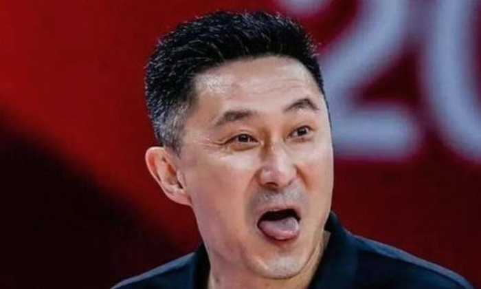 广东男篮疲惫出征迎战北京首钢 杜锋从容布局冲